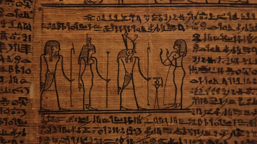 Papiro contendo trechos do lendário Livro dos Mortos é encontrado no Egito