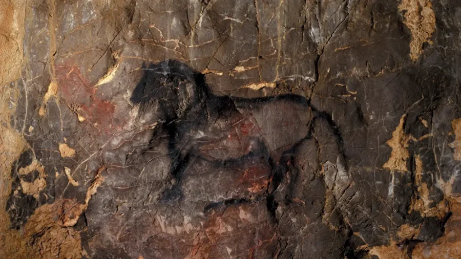 Arqueólogos encontram caverna da idade da pedra preservada por 17.000 anos