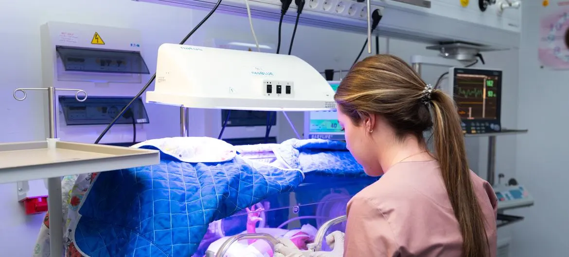 Bebes em incubadoras