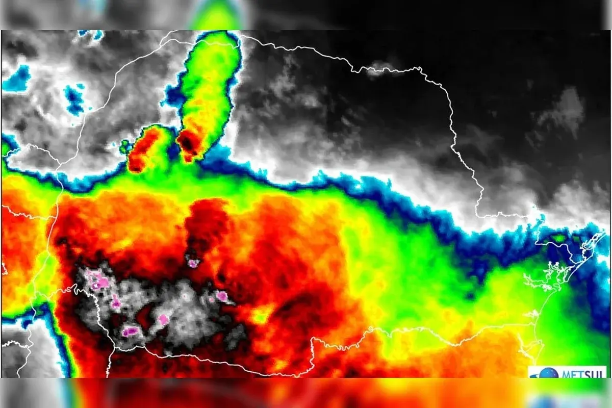 imagens de satélite do tornado que atingiu o paraná
