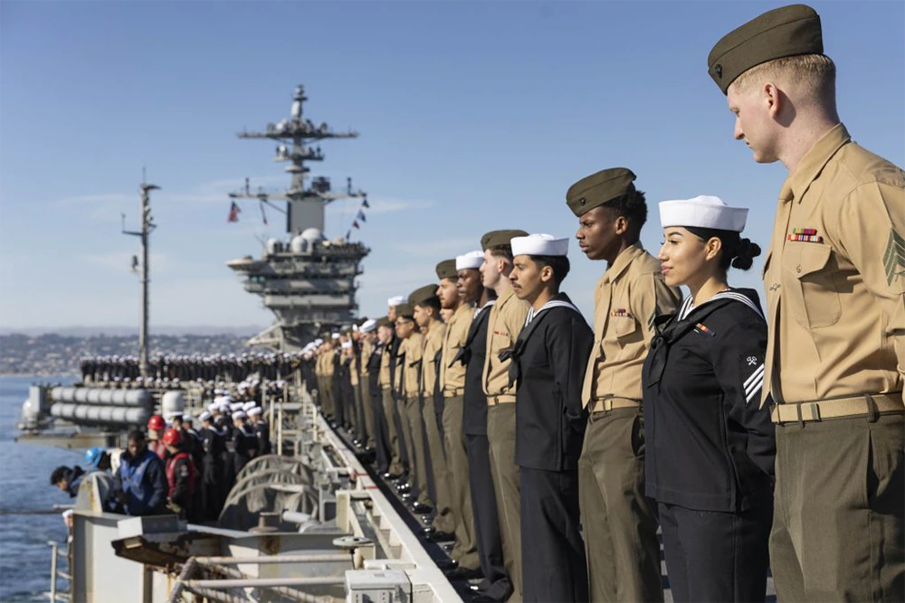 USS Abraham Lincoln suporte logistico
