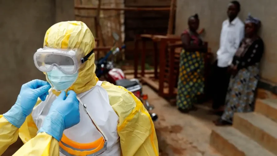 OMS declara emergência global após avanço de surto de ebola na África